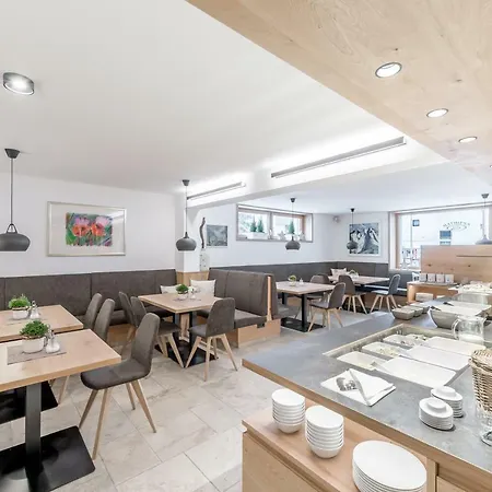 Bed & Breakfast Fruehstueckspension Broser